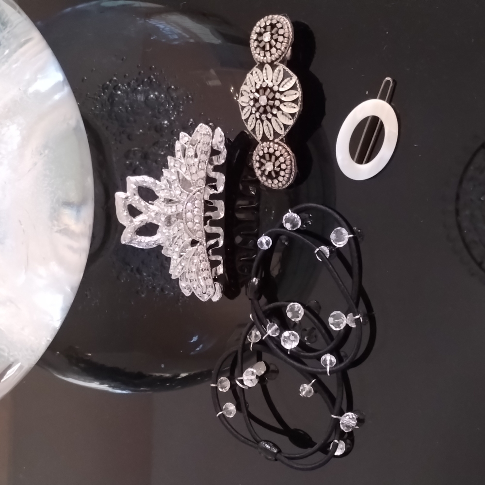 Hair clips, barrettes, pony tail holders